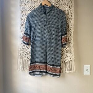 Grifflin Paris boho button down collared tunic top in a geometric print …